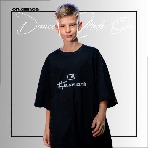 Oversize Burası İzmir X Dance Mode On Baskılı Siyah T-Shirt - ON DANCE STORE